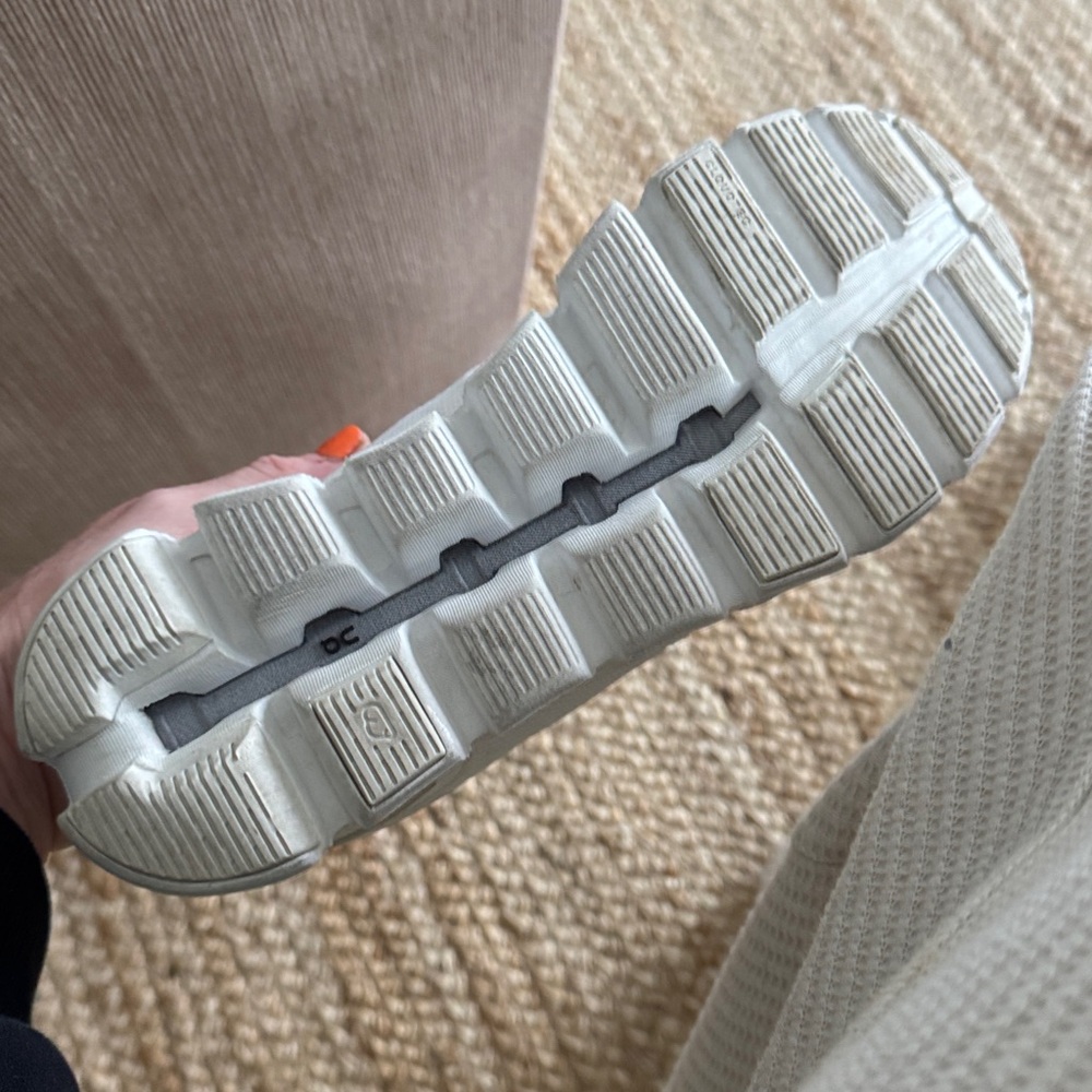 On Running Cream Sneakers - Picture 5 of 6